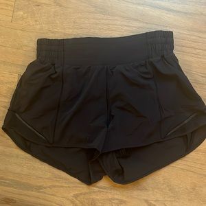 Lululemon Hotty hot High rise 2.5 size 6